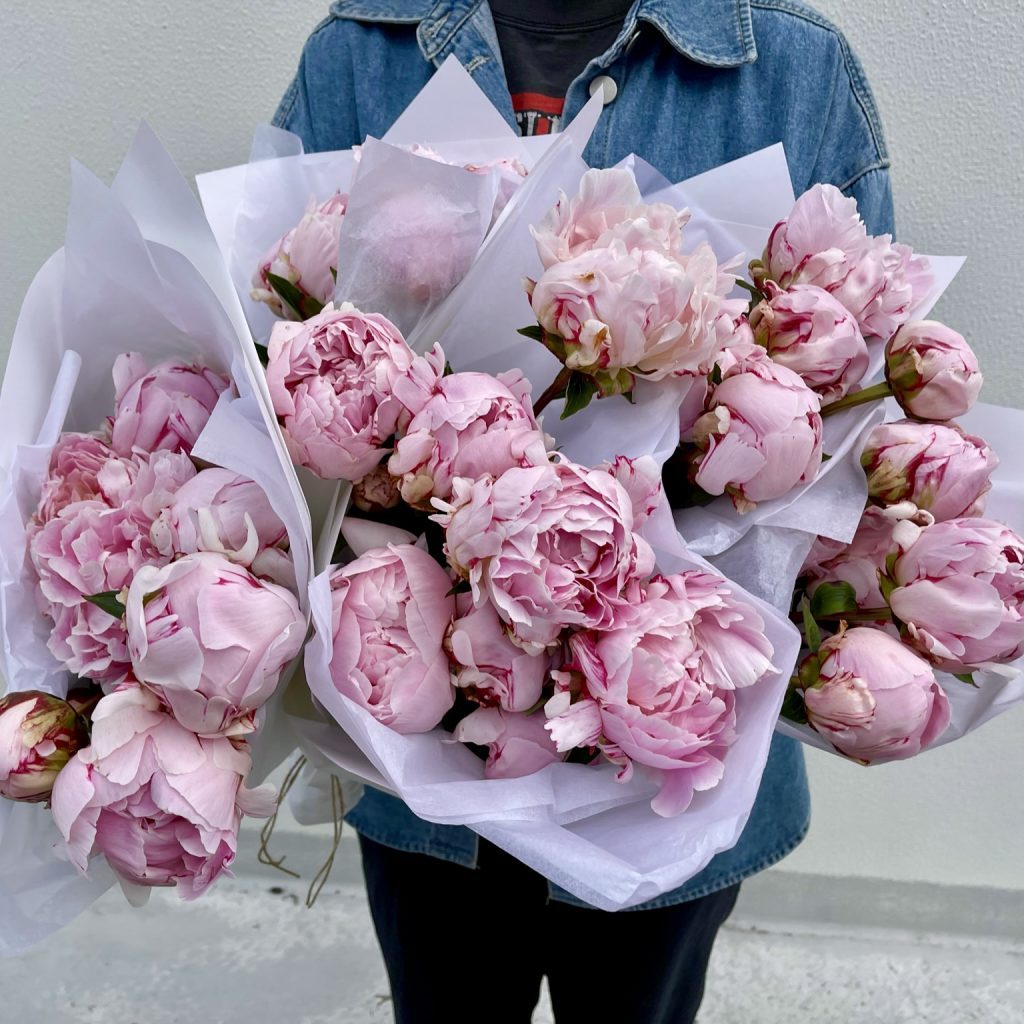 Pink peonies bouquet, a bestselling seasonal birthday flower in Sydney.